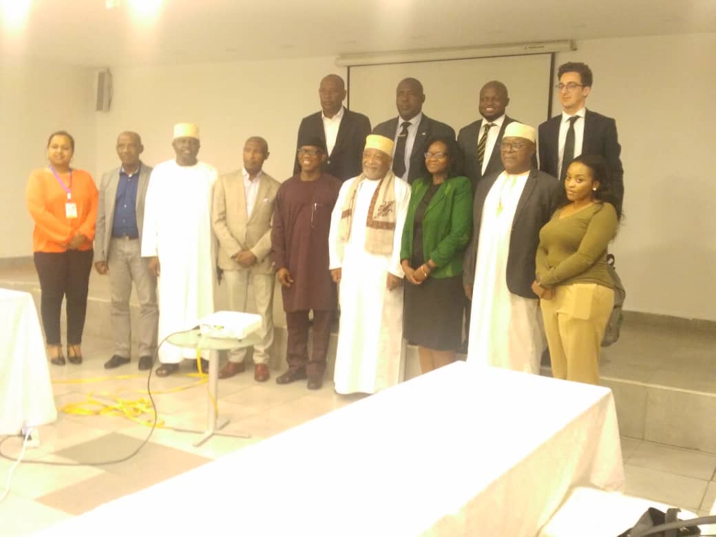 image Bankole Adeoye face aux partis politiques